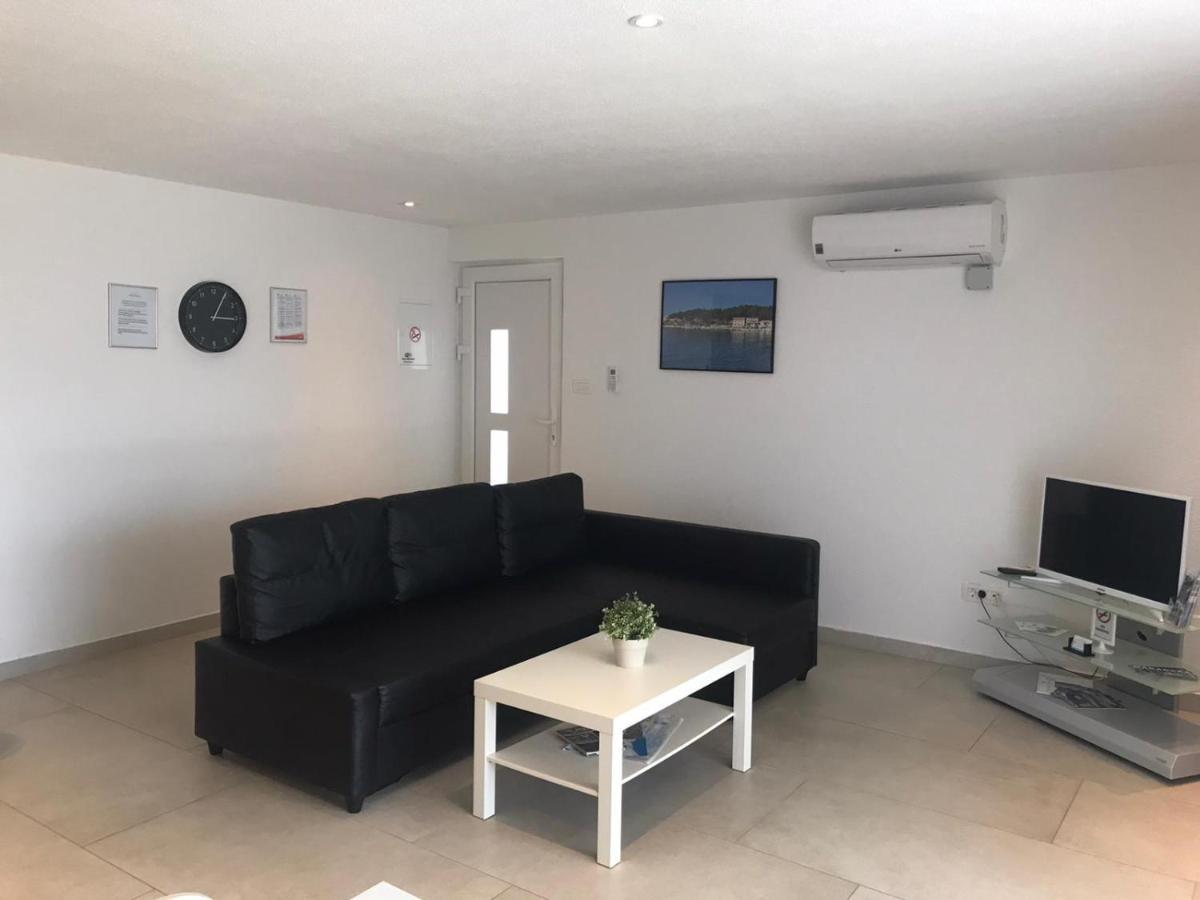 Villa Melassy Makarska Bagian luar foto